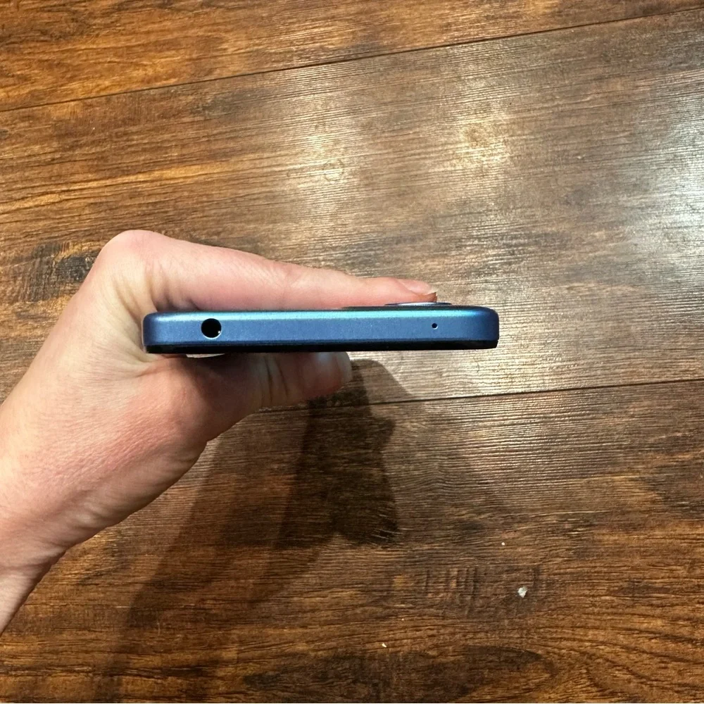 Motorola Moto G Play (2024) 64GB XT2413-1 Sapphire Blue (Cricket Wireless) Phone